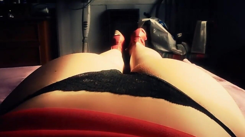 Just beauty and solo girls: Caliente pelirroja latina amateur mostrando su culo y coño