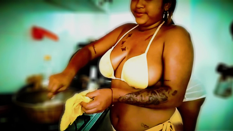 Uncut Lil Midget and Latina Freaky Friends: Gooon Room Cooking Lil Latina and Friends