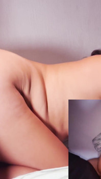Melk in de kont van mijn sletterige stiefzus, ze is een zeer sensuele en getatoeëerde Mexicaan