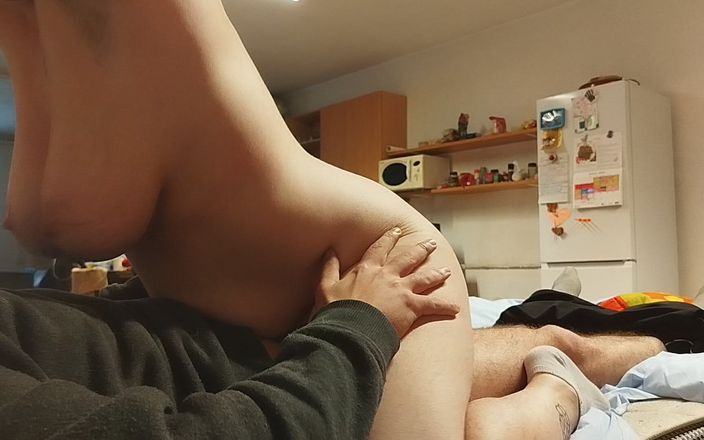 Couple Jagger: Adoro succhiare e cavalcare quel cazzo