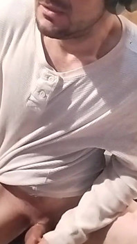 Headphones on Cumshot