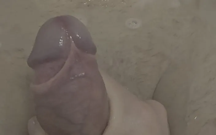 Ungi8961: My Partner Satisfies Me in the Bathtub