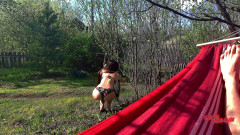 NicoleAndAlex: मेरा सौतेला भाई मेरी जासूसी करता है और मेरी गांड पर लंड हिलाता है