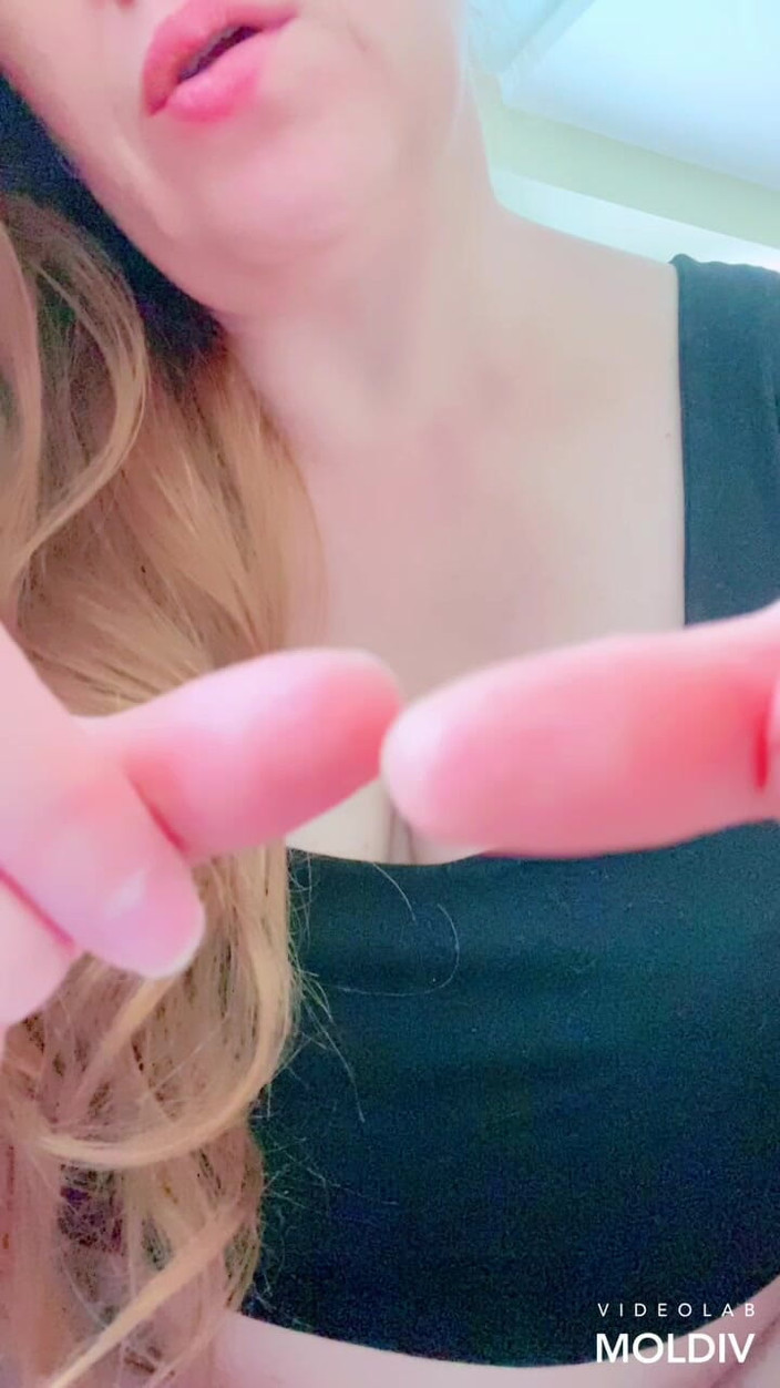 VikkiGeorgia: Moje ruce se ukazují