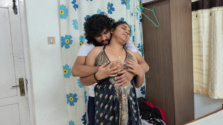 Vaigavarun45: Casais romance sexo em quarto de hotel