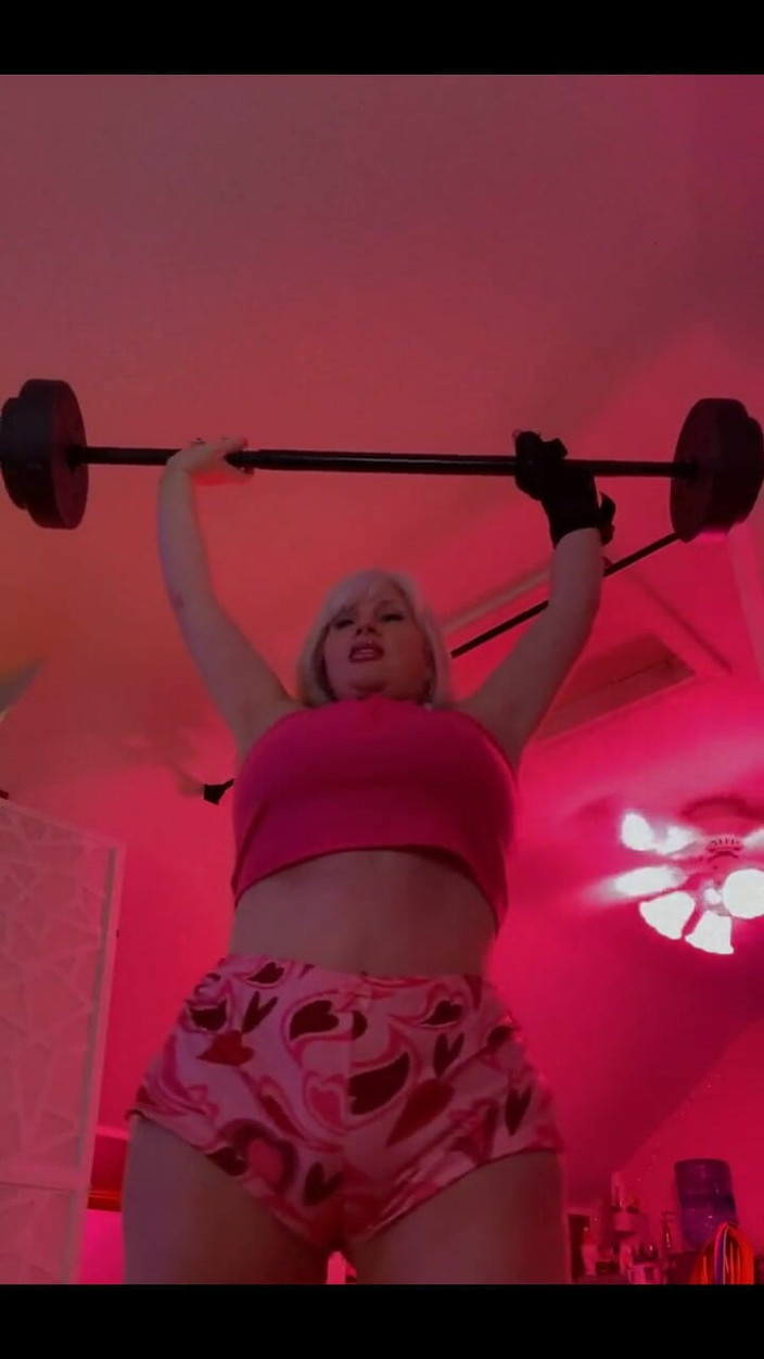 PaintedRose: Levantar para construir músculo Seguir avanzando.