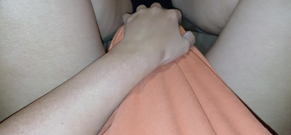 Lesbian-candys: I Fuck My Neighbor in the Mouth Under My T-shirt