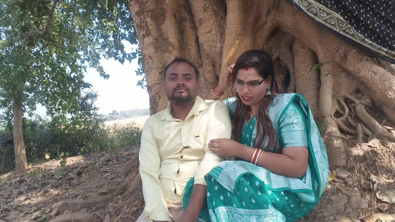 Sona bhabhi: 남편과 섹스하는 벵골 섹시 마을 와이프 야외에서 남친을 만나다, 벵골 섹스 비디오