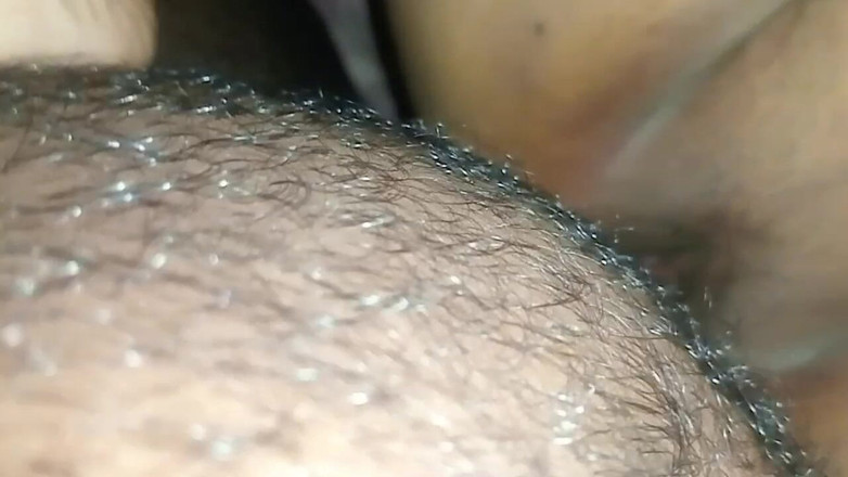 Raja puja: Indiancă desi din Bengal bhabhi futută călărește pula și se fute...