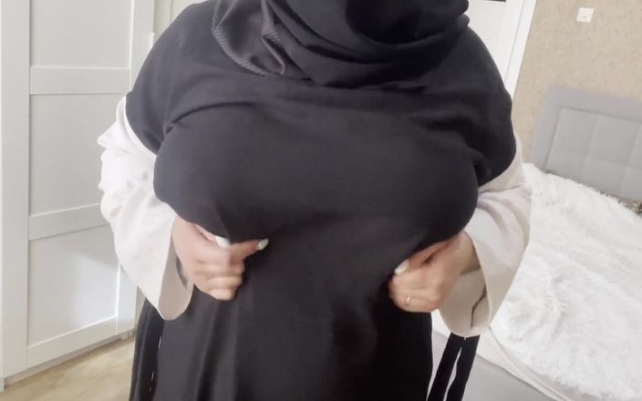Lux Eva: Arabska żona przyjaciela pokazała cycki