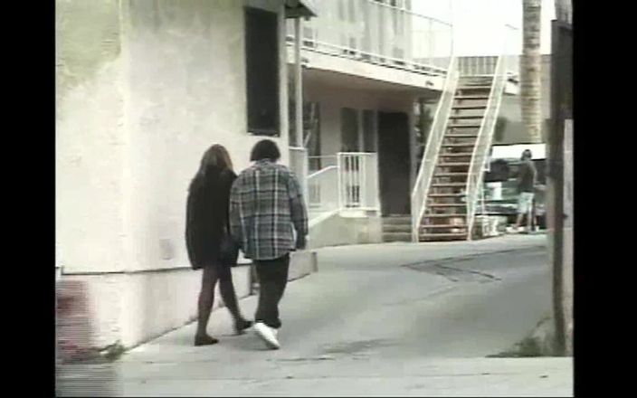 The Dark Side X: African z warkoczami i owłosioną cipką jebana na pieska i...