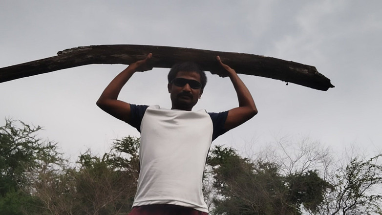 KUMBHA MANOJ KUMAR: Indian Xhard - Living in Forest Alone Doing Hard-core Exercises