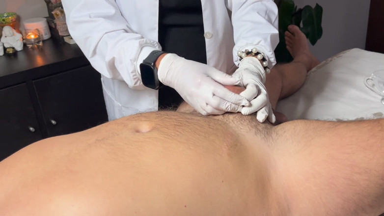 happyvids33: Medical Exam Turns Into Perfect Handjob