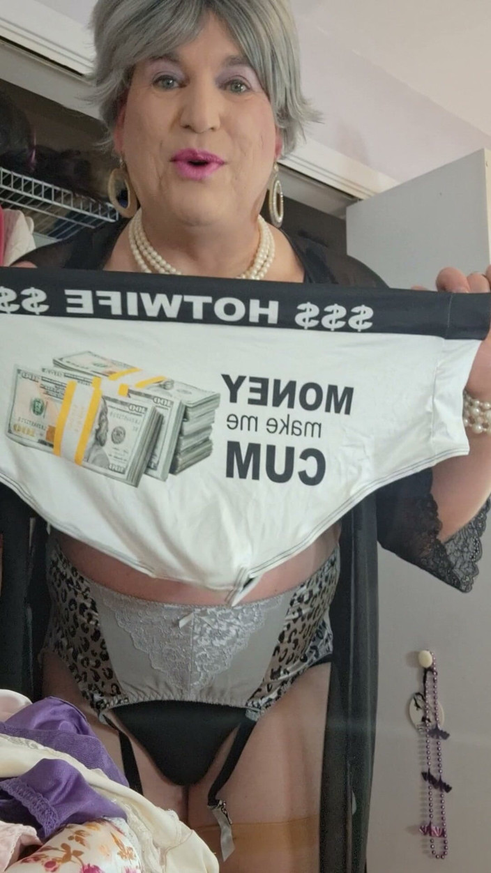 Victoria Lecherri: Chceš si hrát s mými kalhotkami?