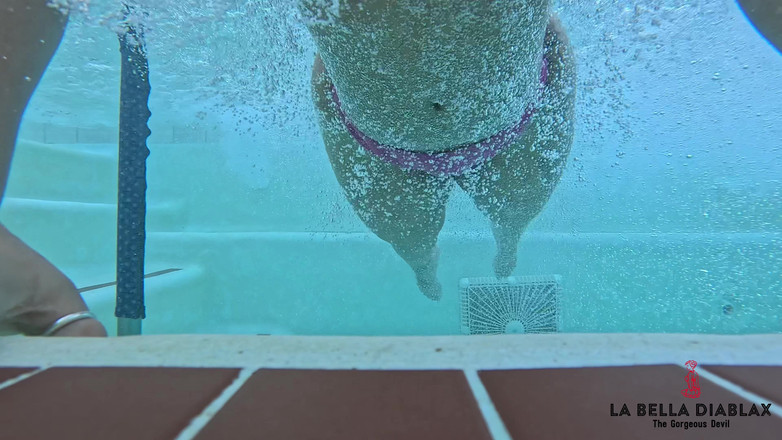 LaBellaDX: Lofi Melodies와 함께하는 편안한 밀프 자쿠지