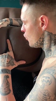 Fodendo o rabo preto com fome