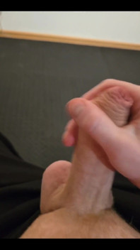Na Štědrý den se nudím. Raději bych si s tebou choval žhavou nezbednou zábavu.