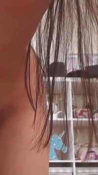 สาวสีผมน้ําตาลแดงสุดฮอตอยากได้ควยหนาในทุกรูของเธอ หีแน่นๆ น้ําแตก