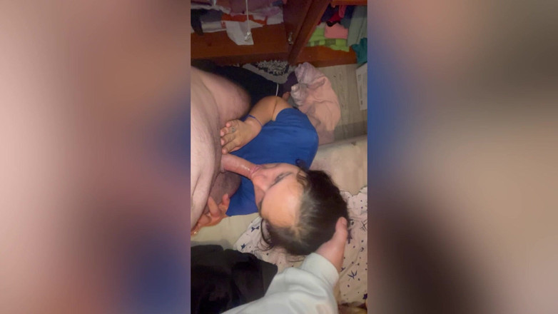 Ionut899: nevlastní dcera saje můj péro s chtíčem