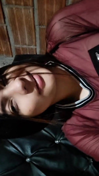 Yulieth gomez lagi asik masturbasi memeknya sampai muncrat