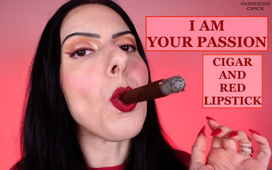 Goddess Circe: Jsem tvá vášeň – červený doutník a rtěnka