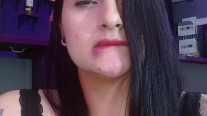 Tamara Russo: Red lips
