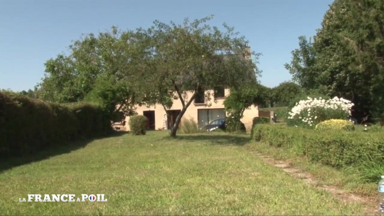 Girls Bang: Three amateurs gang fuck their neighbor