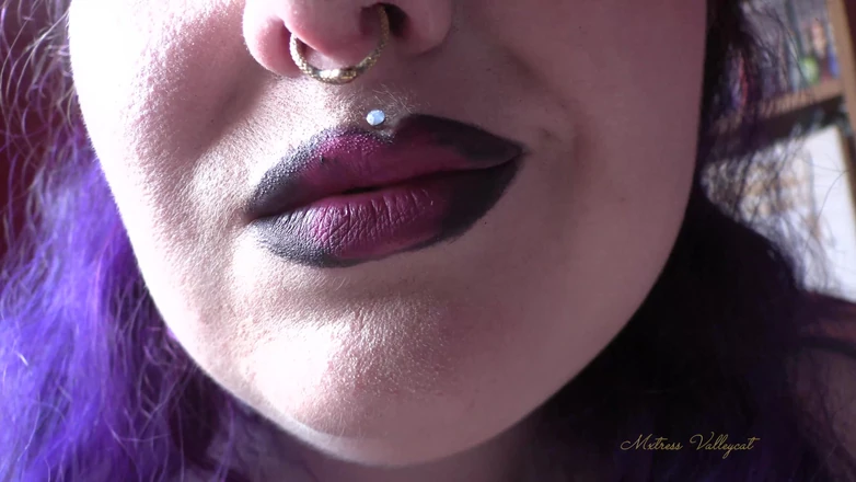 Mxtress Valleycat: Dragonfruit Smoke Tease