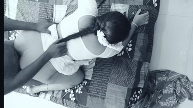 Black & white desicat: Super žhavá desi žena v domácnosti zezadu drsně ošukaná v bílé blůze...