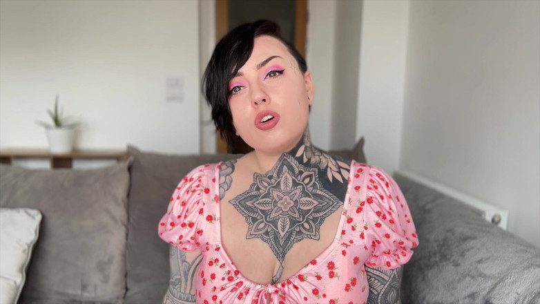 Miss Valentina: Sumpah Memek Gratis