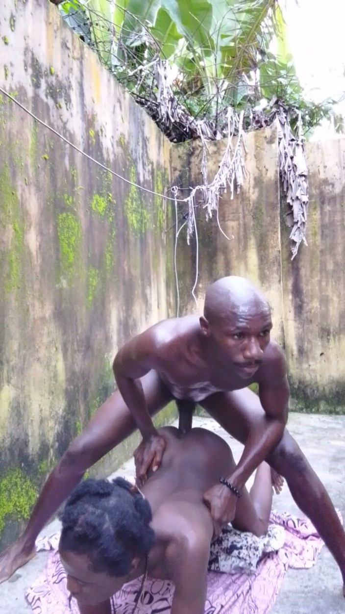 solomonnaija: Mestra finalmente pediu um teste de meu pau grande