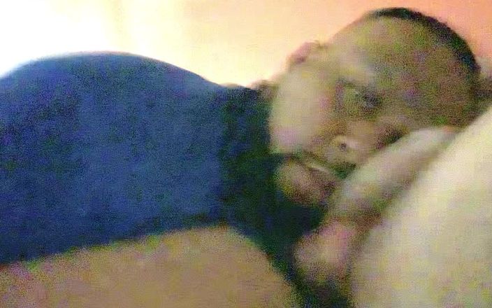 SloppyToppy: Цікавий гетеросексуальний тато мого друга любить його член мені в рот