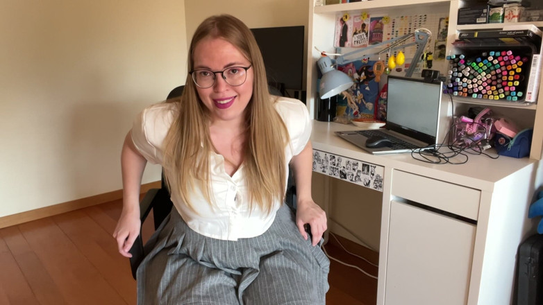 bitetwin9: Gassy Married Secretary Cannot Control Her Farts
