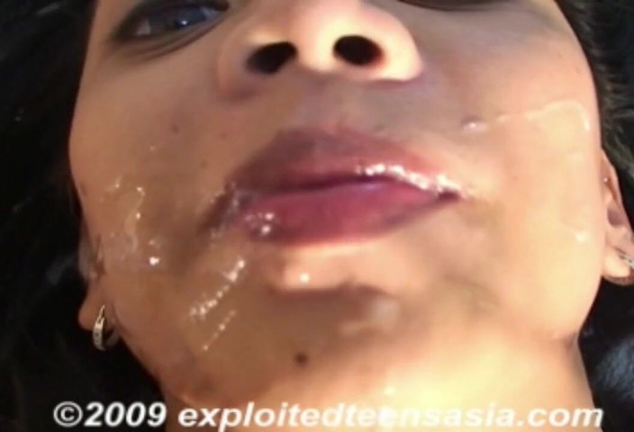 Bangkok Babes: Ексклюзивна філіппінська аматорка Мері з чудовими цицьками займається грубим сексом, шльопаючи сперму в рот. Зведена сестра-близнюк також знімається у своєму фільмі.