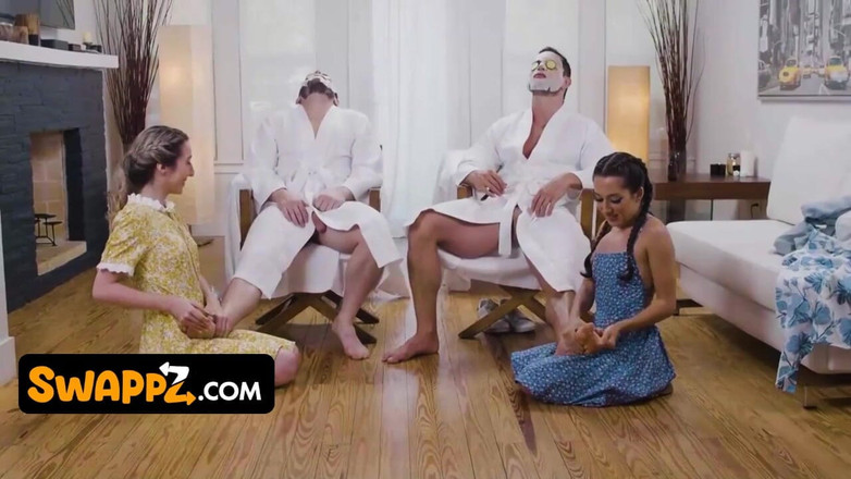 Swappz: 痩せた継娘たちが本物のチンポを求めている