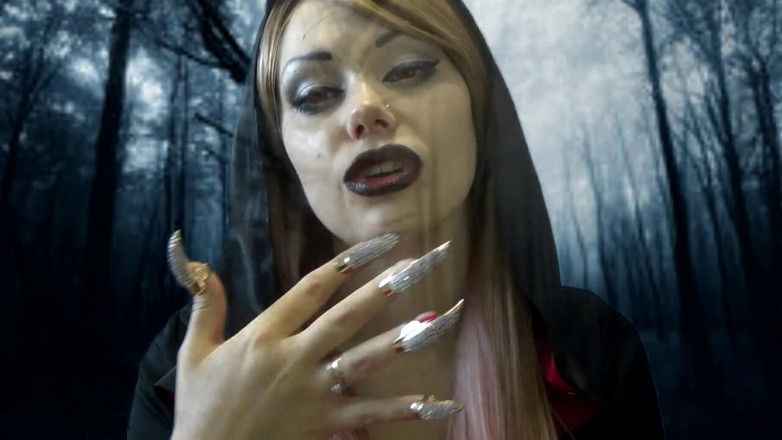 Goddess Misha Goldy: Sadece itaat edeceksin! Ve istediğim zaman yemeğim ol!