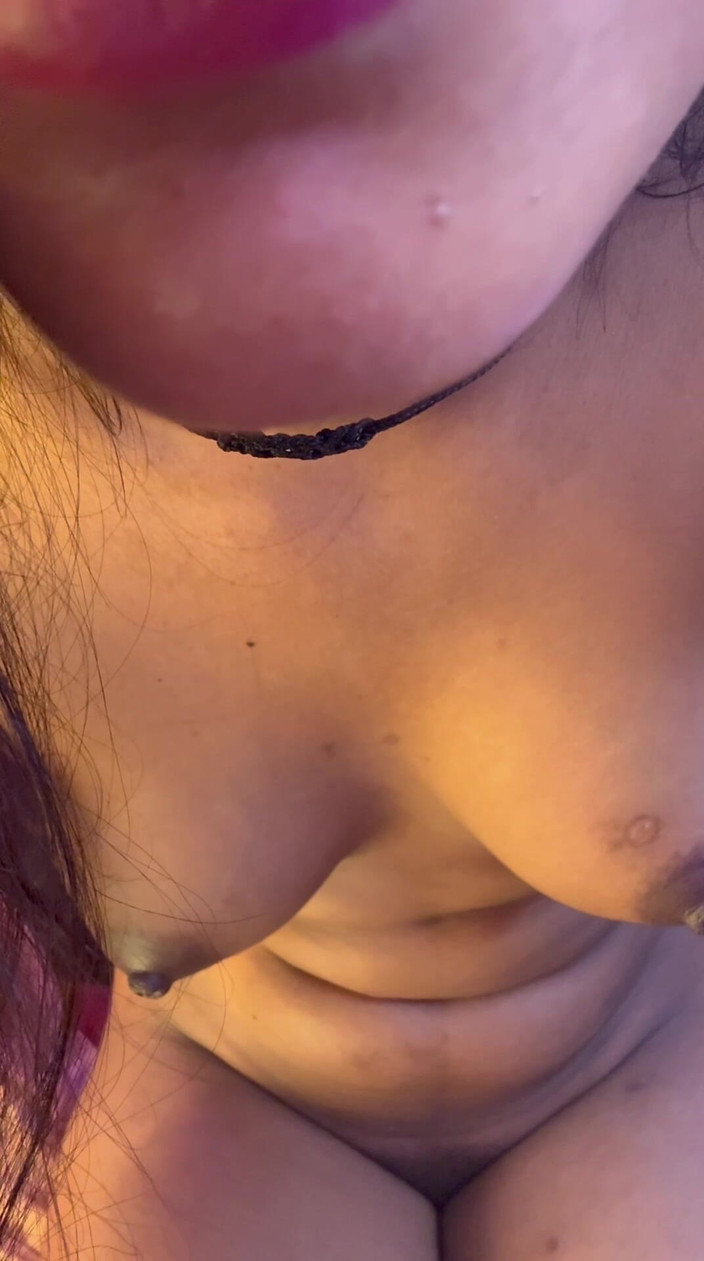 Unlimited Access Control for Private Services: Langer dostance-sex, studentin zeigte zum ersten mal ihren nackten körper...