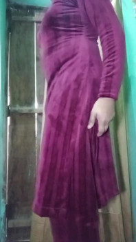 Indischer transgender gaurisissy Sieht sexy in pink aus, salwar kurta sieht aus wie eine hure, hausfrau