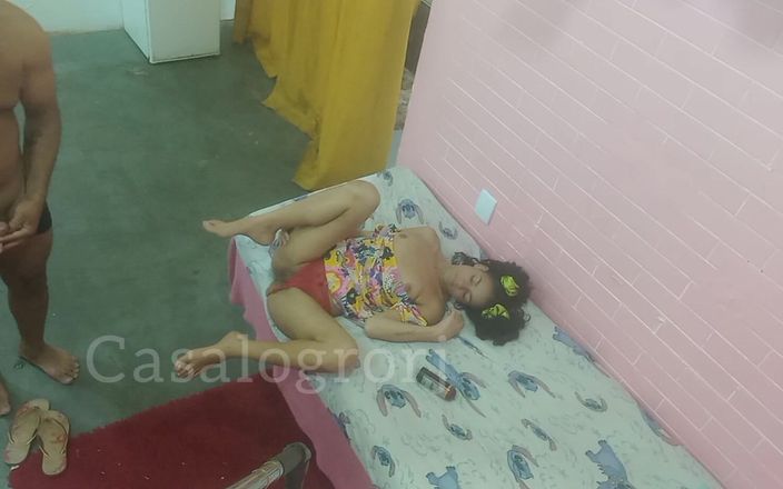 Bebes vagabundas: La telecamera sorprende il patrigno che mangia la figliastra