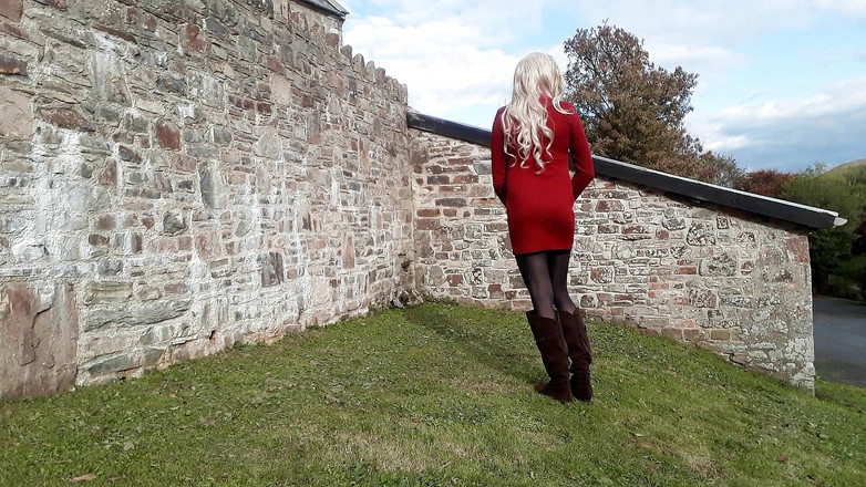 The Midnight Minx: I kyrkan i ny klänning