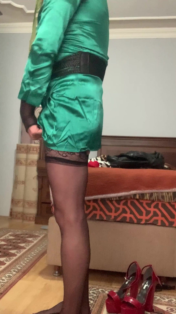 cd_aysemmm: Mijn zwangere vrouw probeerde haar nieuwe sexy slipje in mijn...