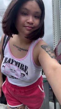 Braless BBW