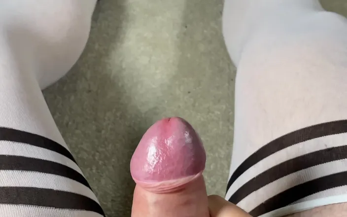 Jenna Jerkin: Ankle Chained Cumshot