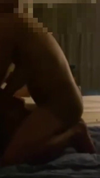 O gemido alto de um homem hetero fez os vizinhos nos baterem ao lado