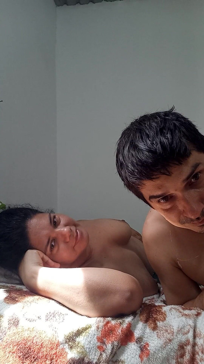 Valkyrieandluigy: 목구멍 깊숙이 빠는 아름다운 여친