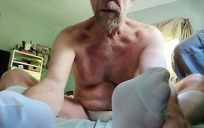 Hairyartist: Thérapie de conversion hétéro - chaussettes et bosse