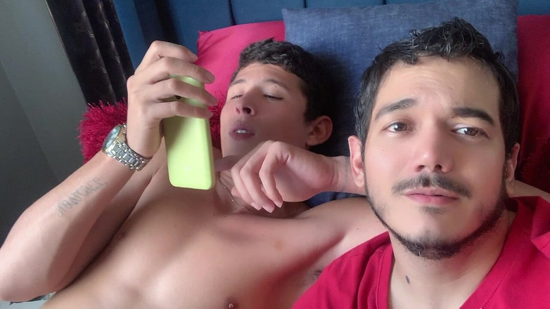 The-hook305: Markus Bersantai Dengan Tubuh Seksi Di Katil Saya