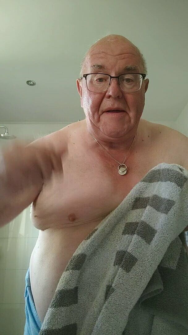 Karlchengeil: Cycki i sutki - nowe wydanie