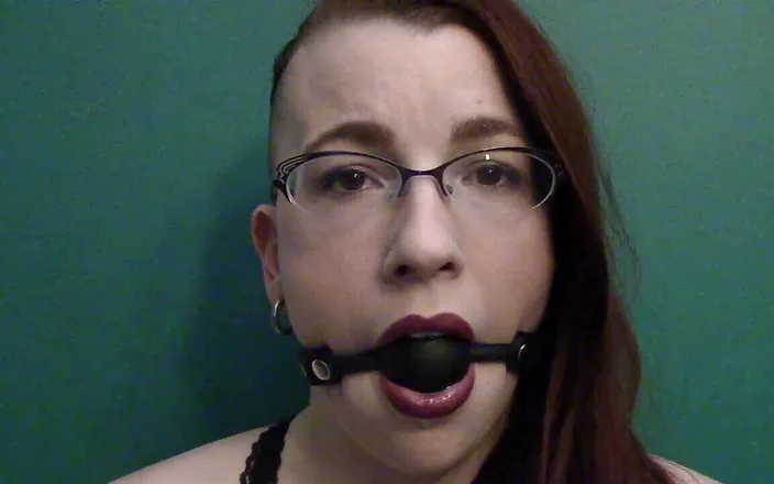 Lily O'Riley: Ballgag staring
