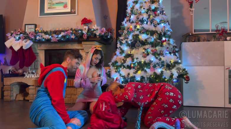 Lumacarie: Santa's Gifts.
